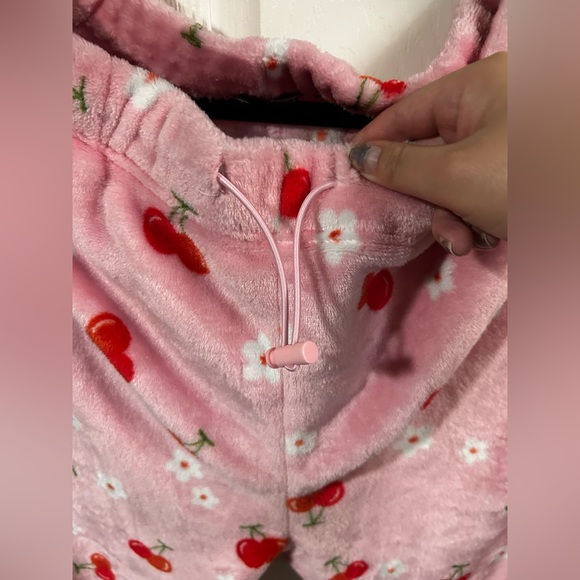 ❤️‍🔥Angel Kiss Pink Cherry Lounge Pants - Picture 2 of 4